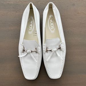 Tod’s Size 39, white loafer’s.  Never worn